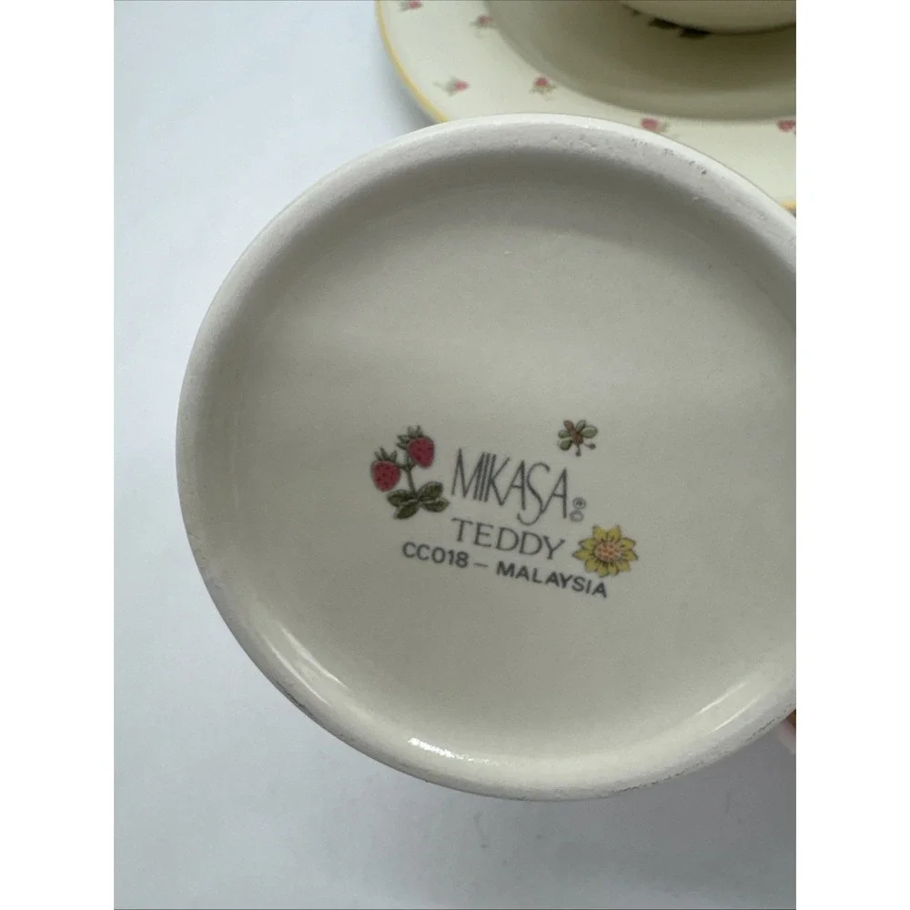 Mikasa Teddy Set Of Dinner Plate, Mug And Cereal Bowl CC018